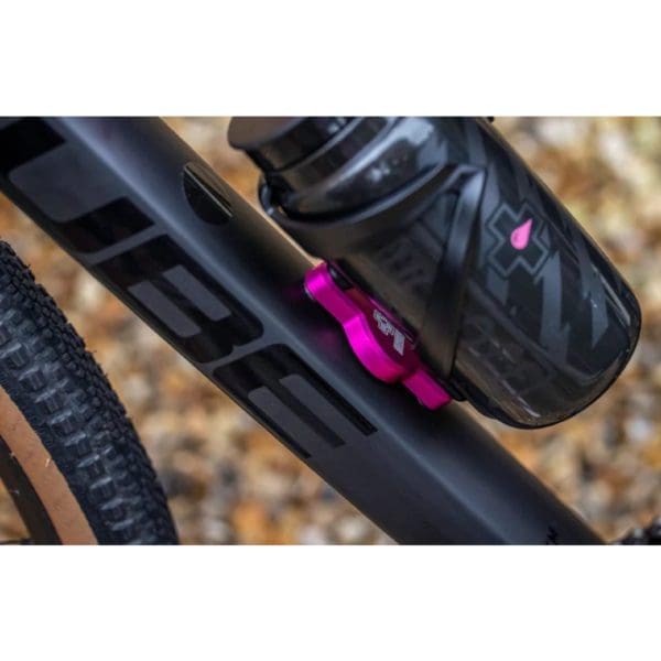 Muc-Off V2 Secure Tag Holder - Image 2