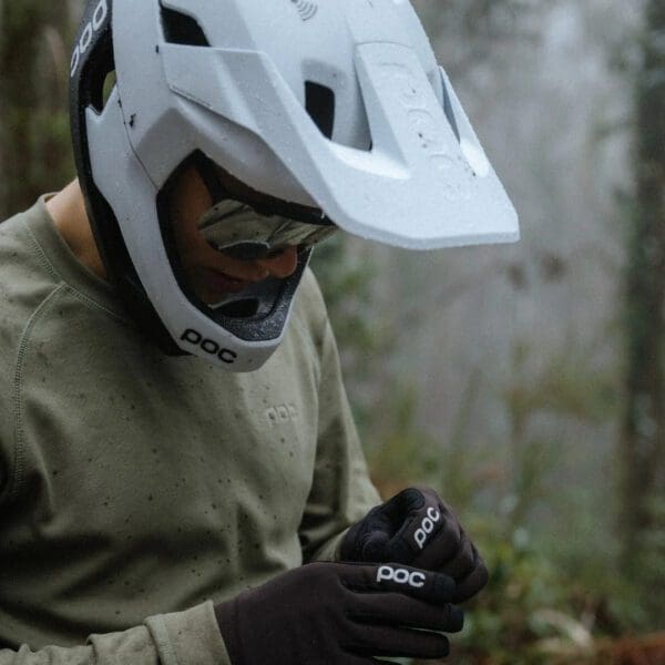 POC Otocon Race MIPS Helmet - Image 8