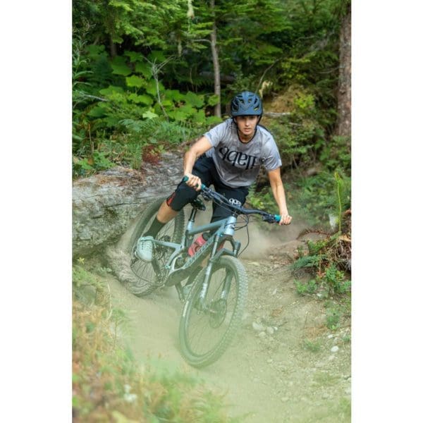 ilabb Womens Traverse Ride Shorts - Image 6